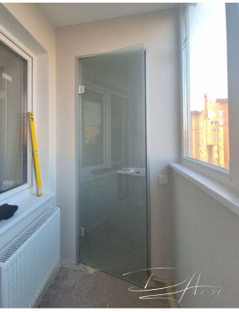 Скляні міжкімнатні двері на алюмінієвій коробці